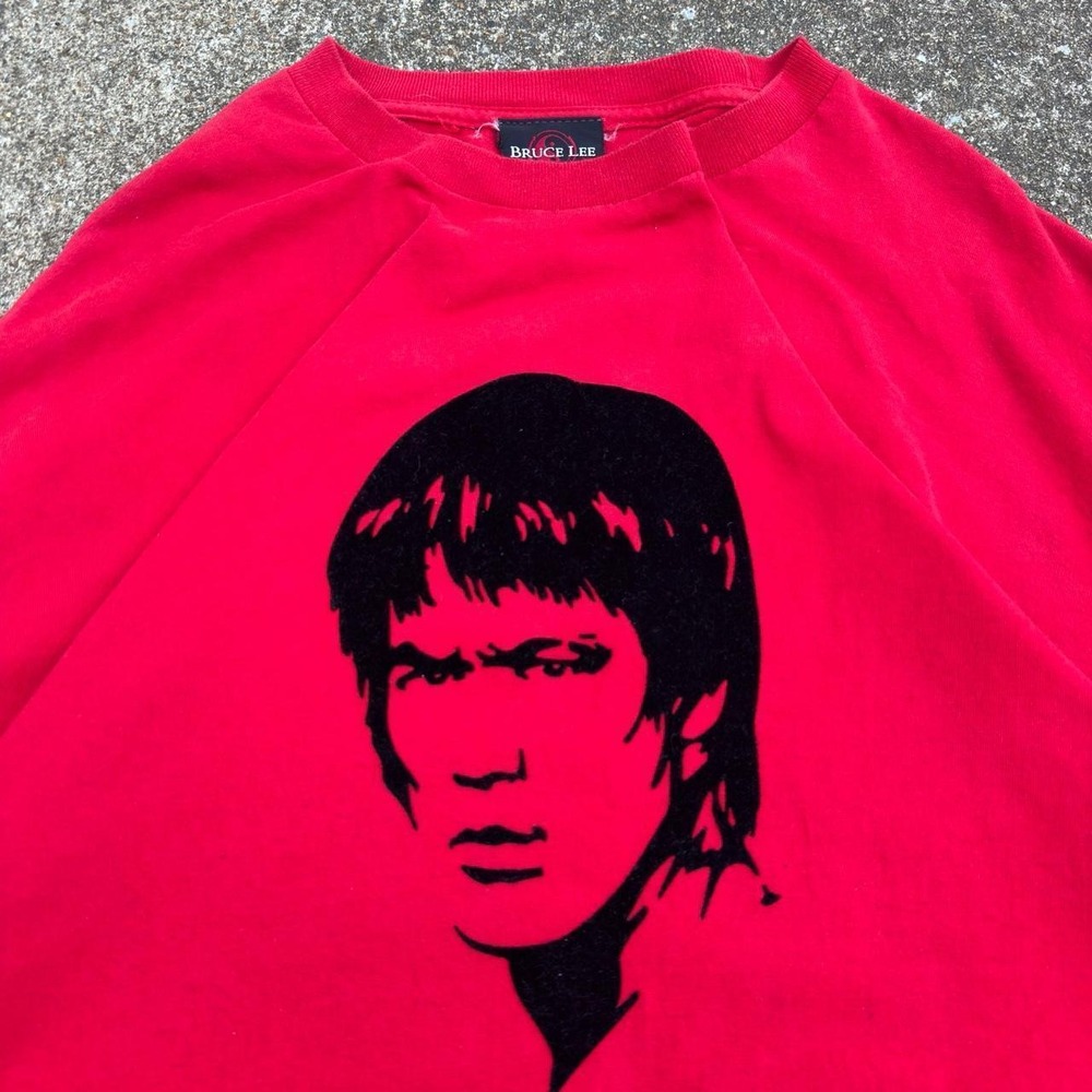 Vintage 90s Bruce Lee Velvet Graphic T Shirt Kung Fu Streetwear Red 2XL (f11)
